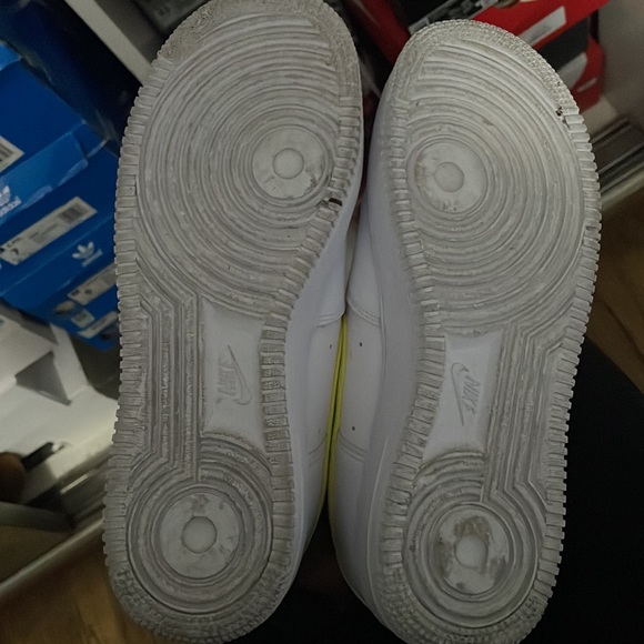 Nike Air Force 1 - Picture 3 of 3